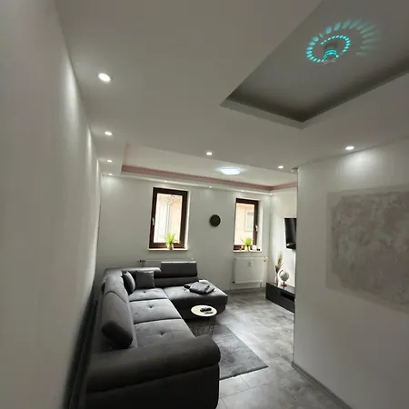 Casa Antic Grosse Moderne 50qm Direkt Im Zentrum Wlan Ist Kostenlos 1-4 Personen * Saalfeld Saale