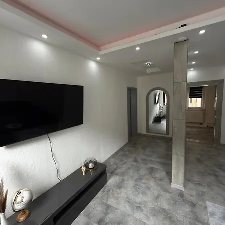 Casa Antic Grosse Moderne 50qm Direkt Im Zentrum Wlan Ist Kostenlos 1-4 Personen Apartmán Saalfeld Saale